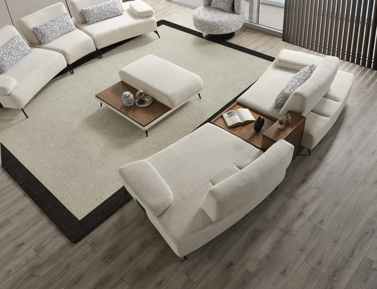 Majesticas Sofa - Image 5