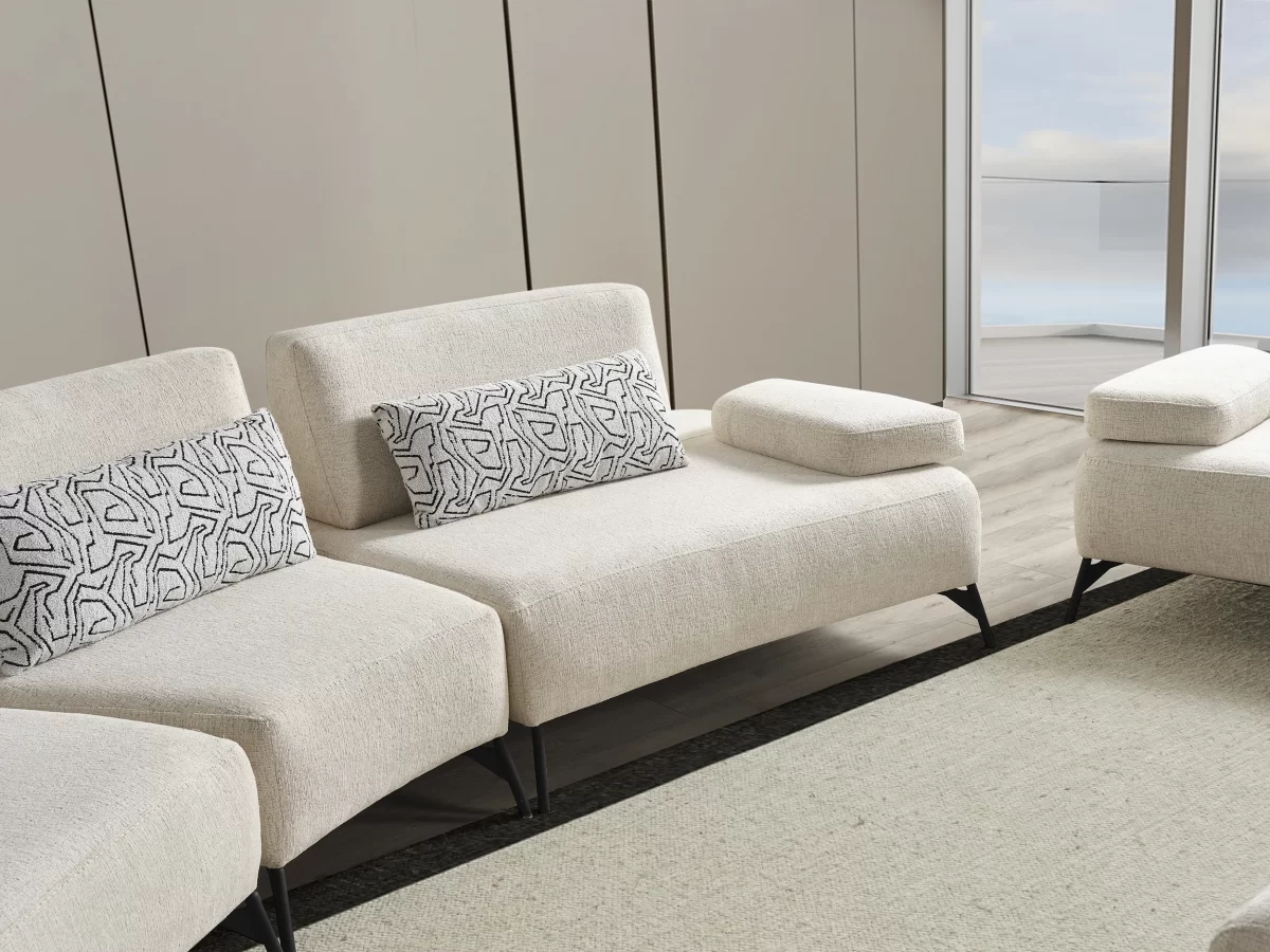 Majesticas Sofa - Image 22