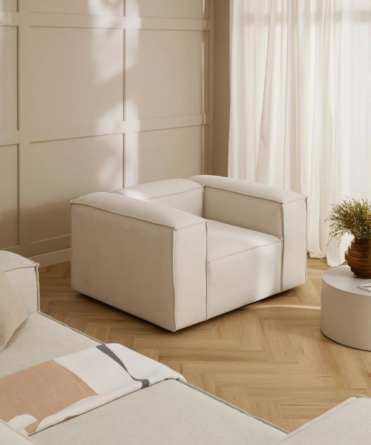 Soft Armchair - Image 4