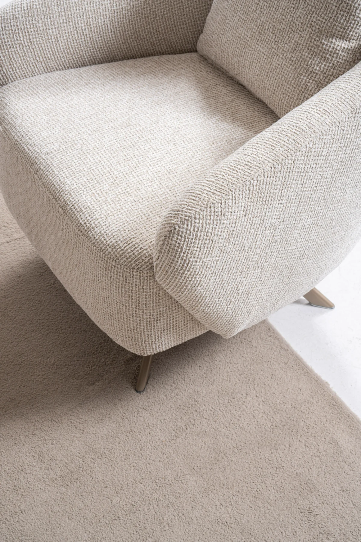 Alexia Sofa - Image 36