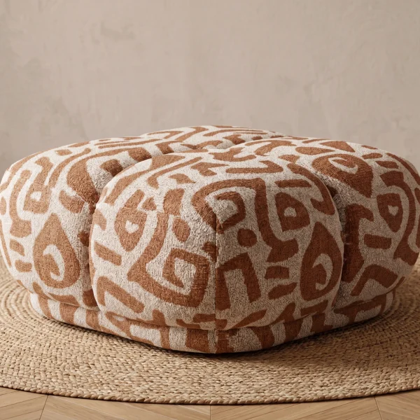 A meeting point of natural tones and unparalleled comfort. Bring a bohemian touch to your living space with the Aloha Poufchair.