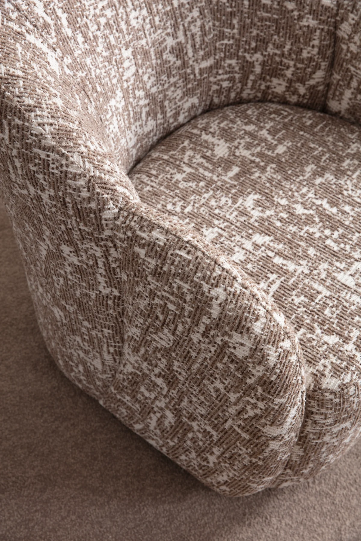Aura Armchair - Image 4