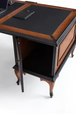 Het Beatrice directiebureau is een toonbeeld van kracht en elegantie.