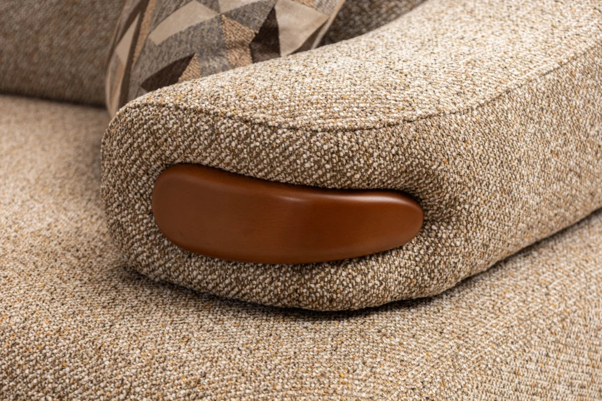 The Estelle Sofa Set combines the fashionable warmth of fabric with timeless elegance. It's the perfect centerpiece for a sophisticated European living room.