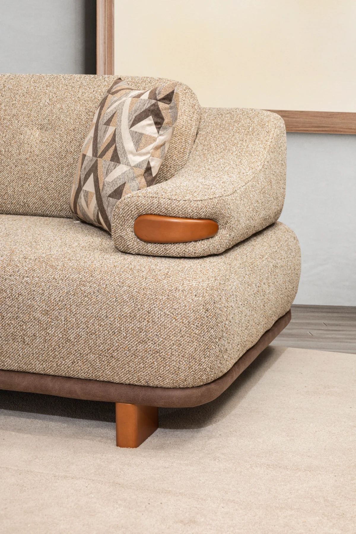 The Estelle Sofa Set combines the fashionable warmth of fabric with timeless elegance. It's the perfect centerpiece for a sophisticated European living room.