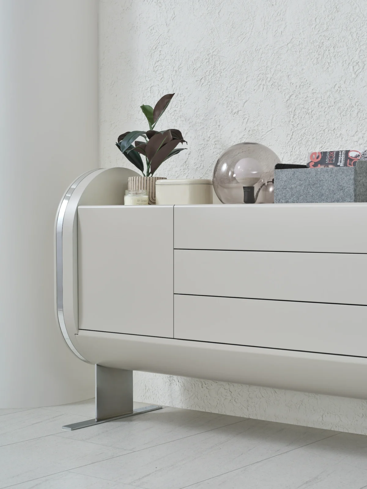 The Freya Office Console is the perfect blend of futuristic design and high-capacity storage. Elevate your executive office with this stylish, streamlined console.