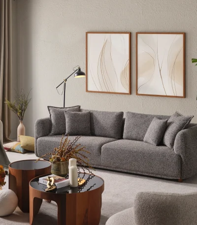 Ervaar het toppunt van modern comfort met de Lyra loungeset. Met zijn organische vormen en zeer duurzame stof is deze set ontworpen voor stijlvolle Europese interieurs.