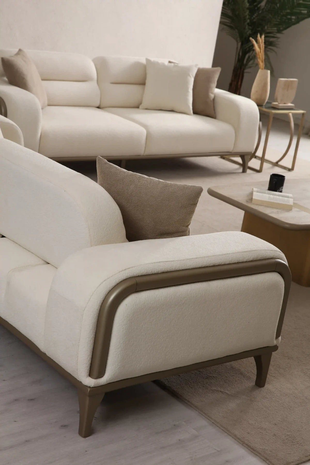 Nadora Sofa - Image 11