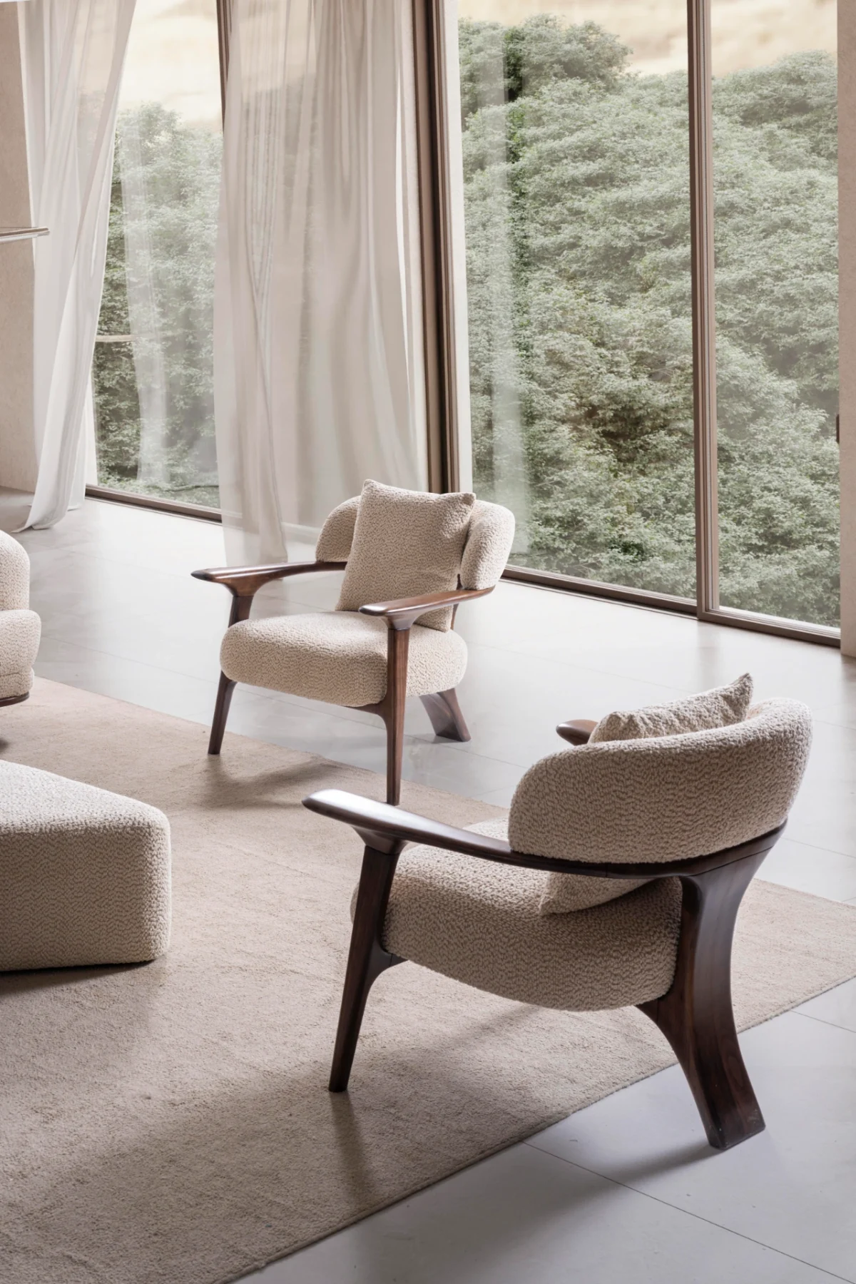 Sola Armchair - Image 9