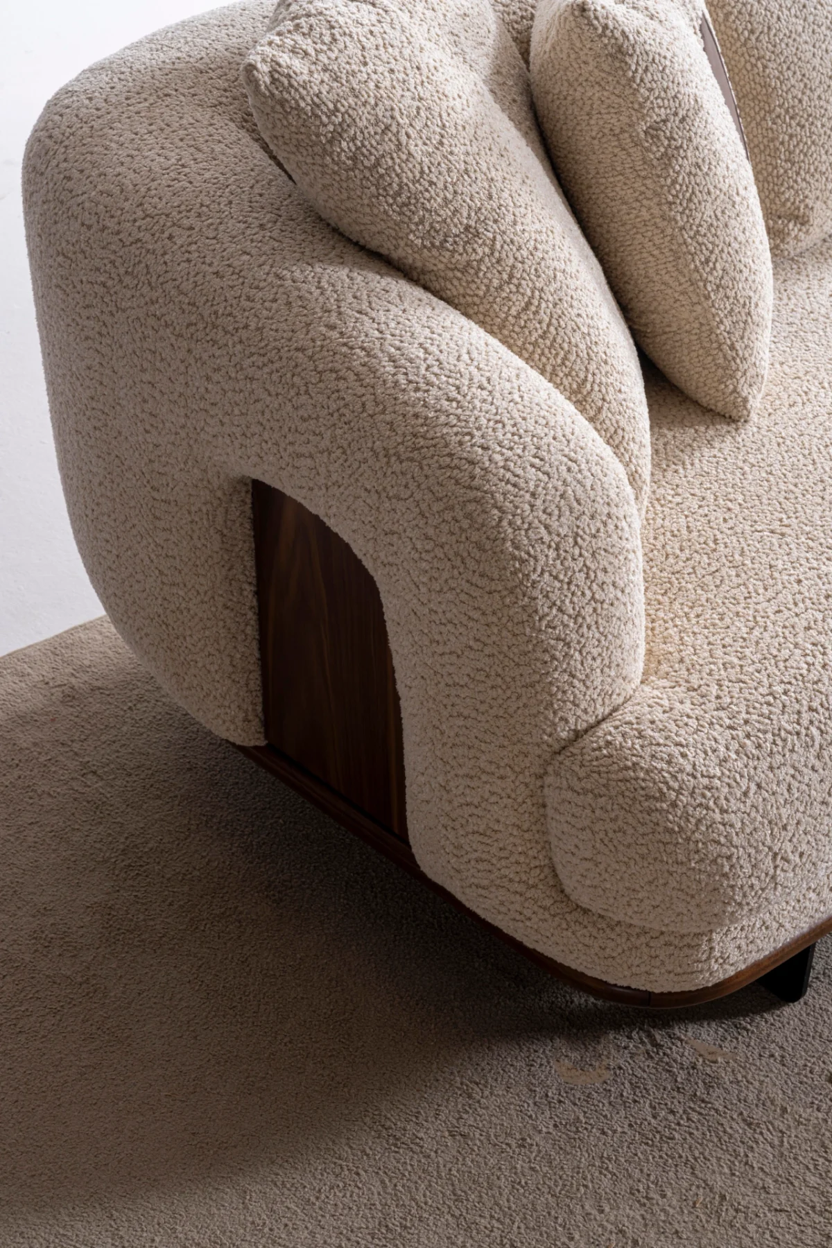 Sola Sofa - Image 5