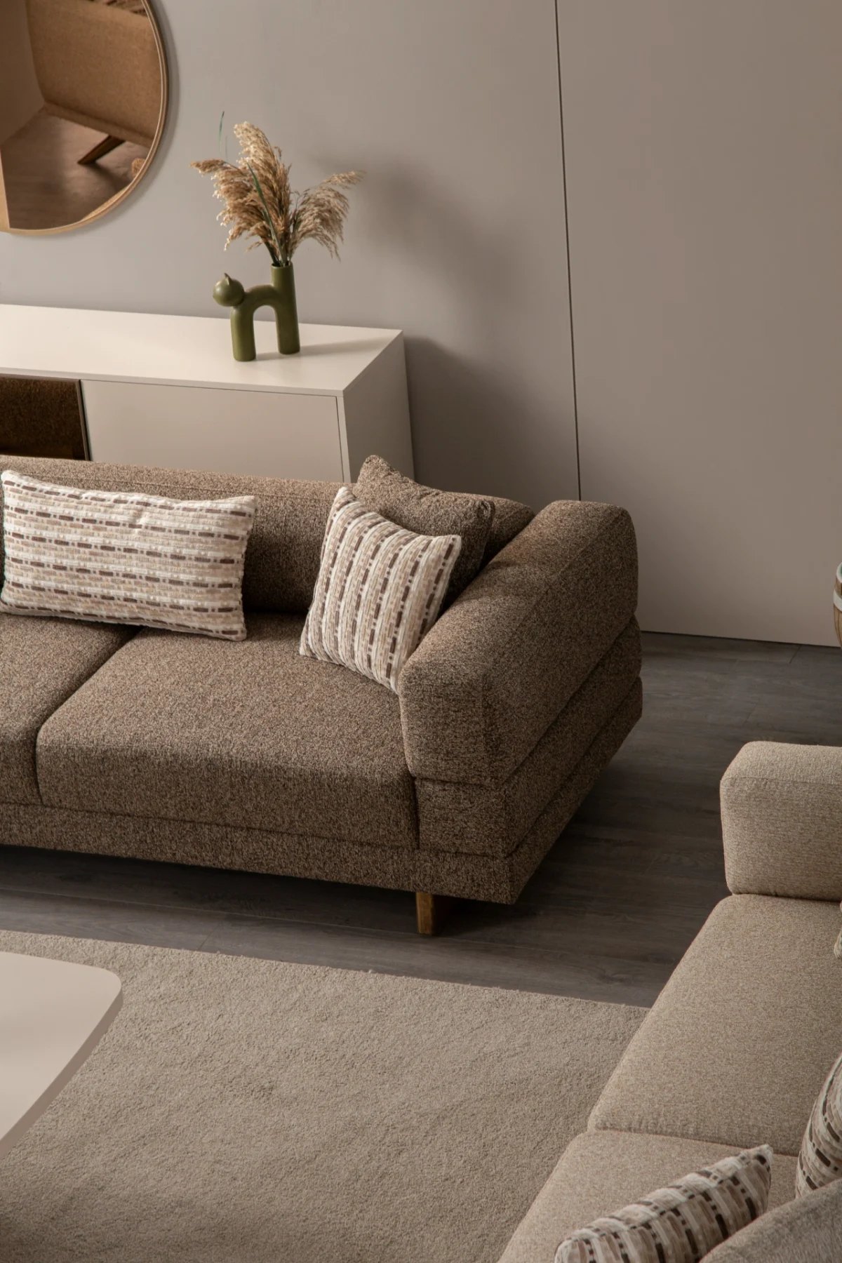 The Vento Sofa is the centerpiece of the Vento collection, designed to add a natural and elegant touch to contemporary interiors. Its spacious, deep seating and soft armrests offer an unparalleled relaxation experience.