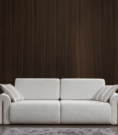 De Vogue-bank brengt de chique uitstraling van de catwalk naar uw woonkamer. Dankzij de hoogwaardige stof en het modulaire ontwerp biedt de bank de perfecte combinatie van moderne stijl en diep zitcomfort.