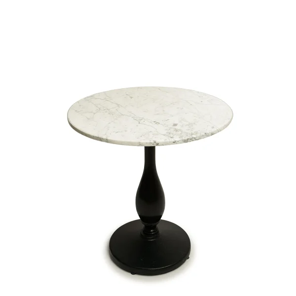 Stijlvolle, moderne en elegante tafel voor hotels, cafés en restaurants.